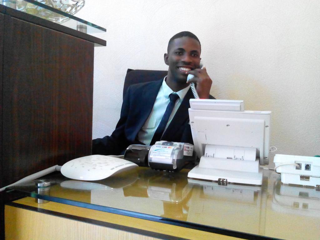 Downtown Royal Hotel Ikeja Eksteriør billede