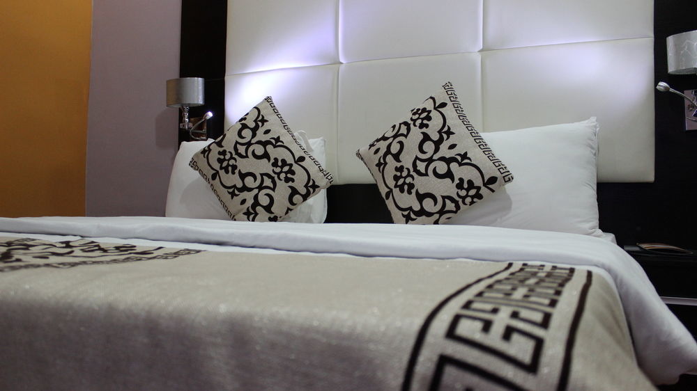 Downtown Royal Hotel Ikeja Eksteriør billede