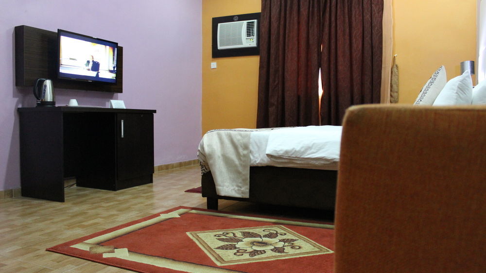 Downtown Royal Hotel Ikeja Eksteriør billede