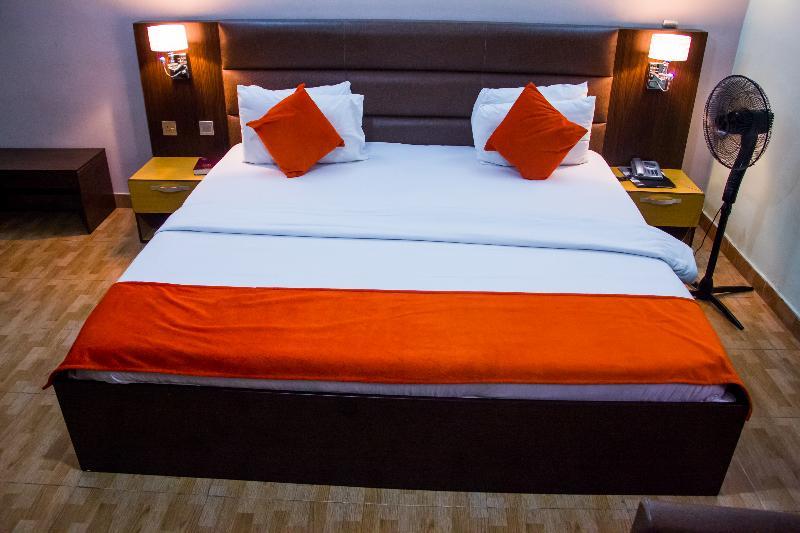 Downtown Royal Hotel Ikeja Eksteriør billede