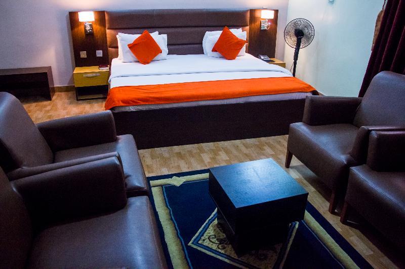 Downtown Royal Hotel Ikeja Eksteriør billede