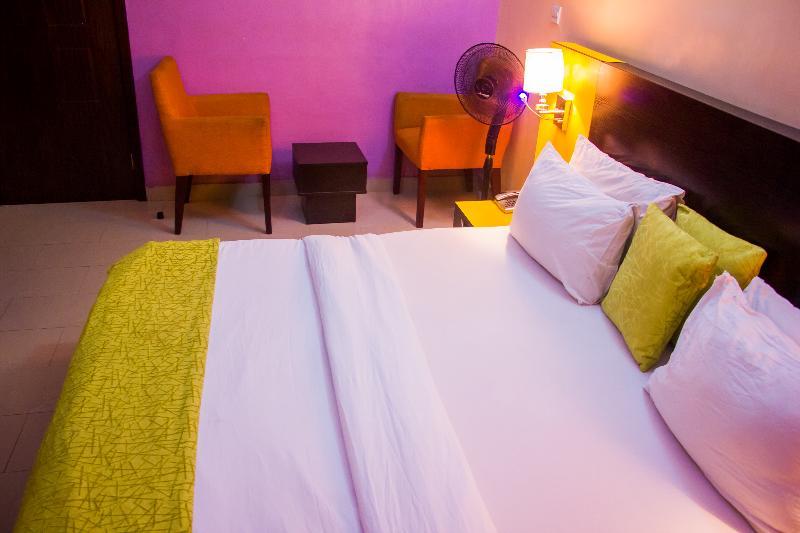 Downtown Royal Hotel Ikeja Eksteriør billede